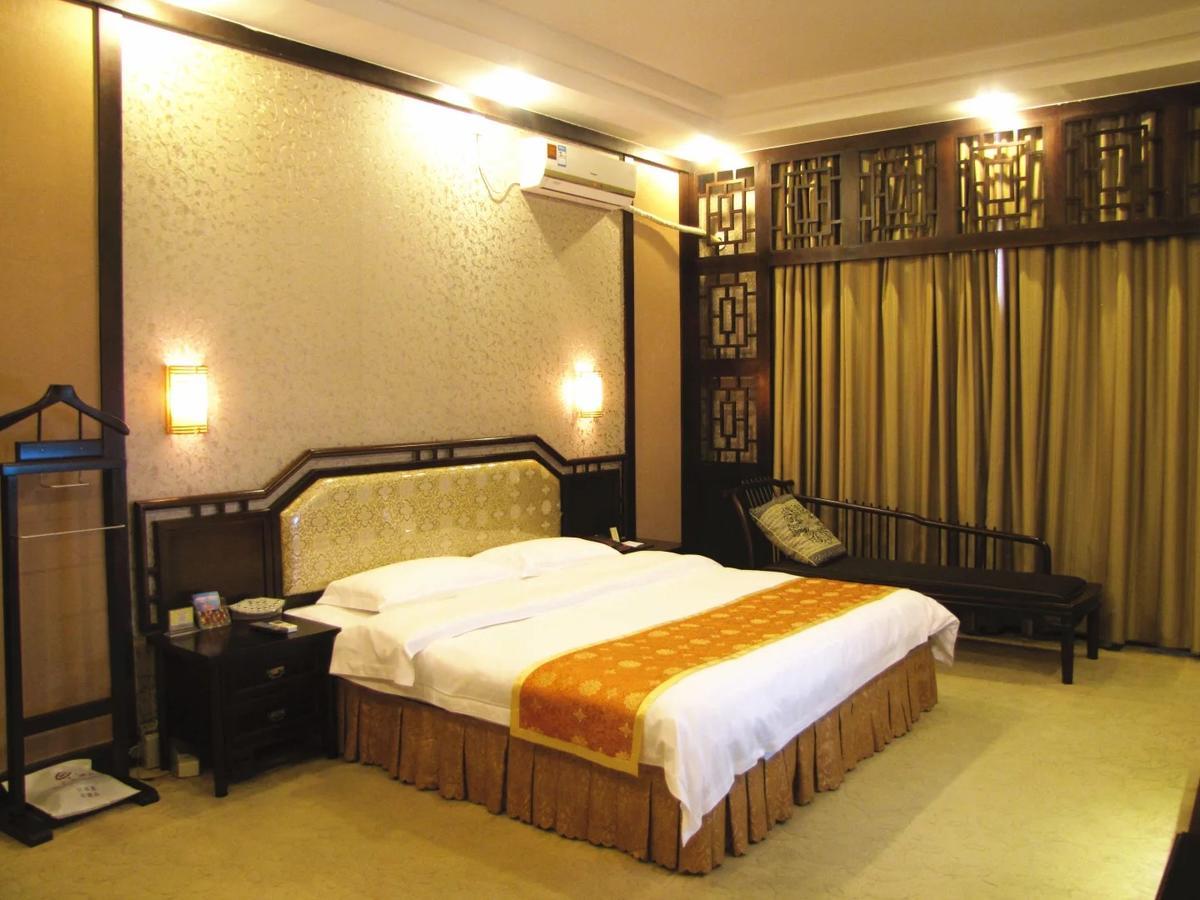 Nantian Grand Hotel Liuzhou Bagian luar foto